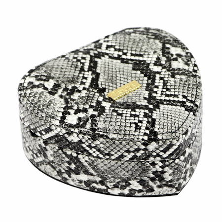 kuferek na biżuterię