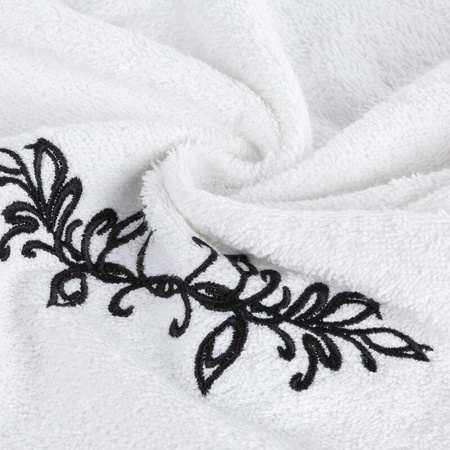 KOMPLET RĘCZNIKÓW 3 56 X 36 X 7 CM BIAŁY