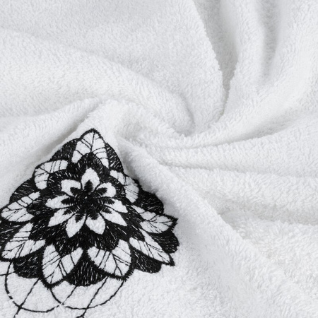 KOMPLET RĘCZNIKÓW 3 56 X 36 X 7 CM BIAŁY