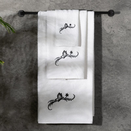 KOMPLET RĘCZNIKÓW 3 56 X 36 X 7 CM BIAŁY