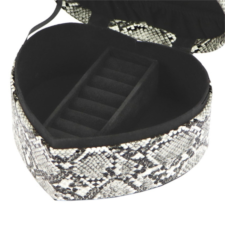 kuferek na biżuterię