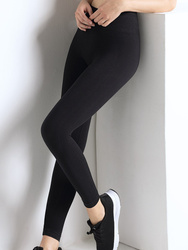 AT05 Legginsy w prążki, nero/czarny